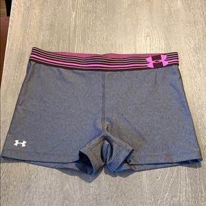 Under armour spandex shorts size L